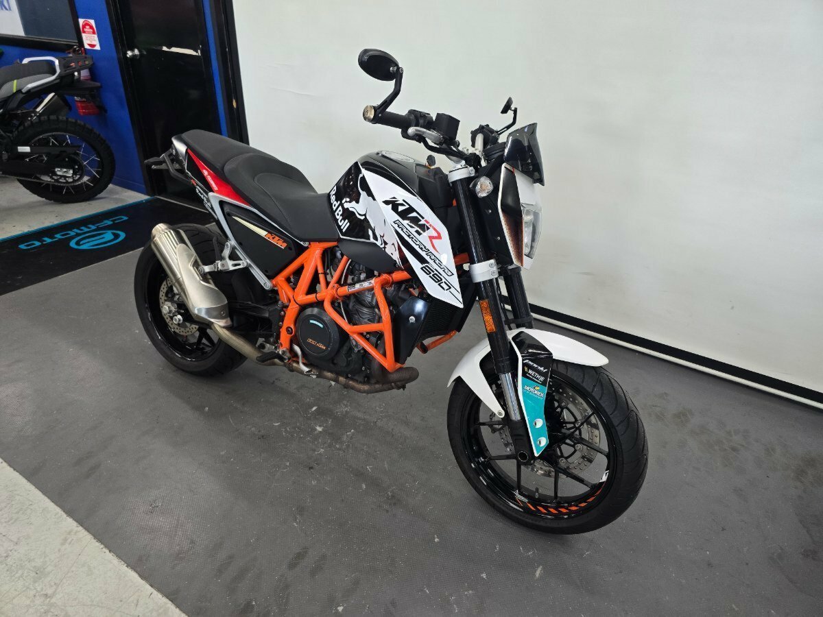 2013 KTM 690 DUKE ROAD