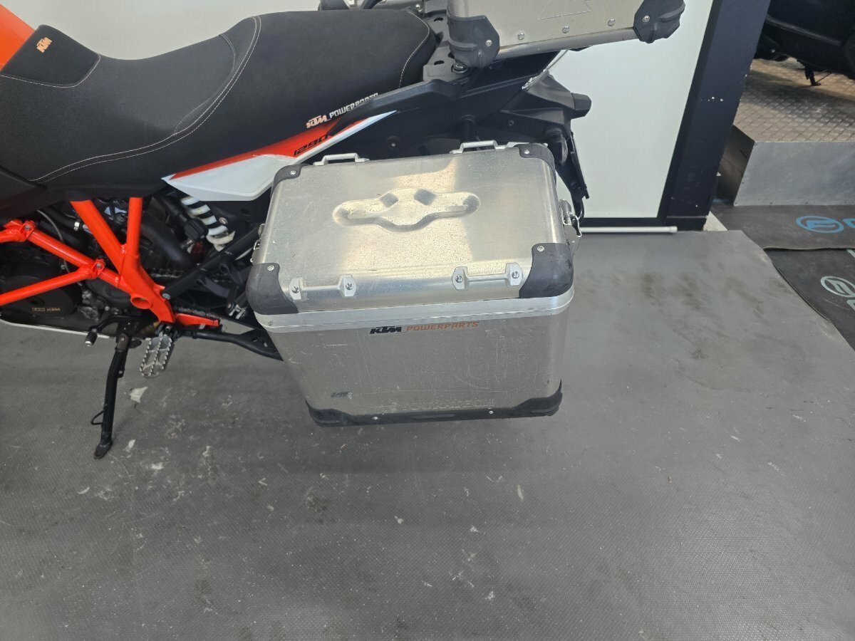 2017 KTM SUPER ADVENTURE R DUAL SPORTS