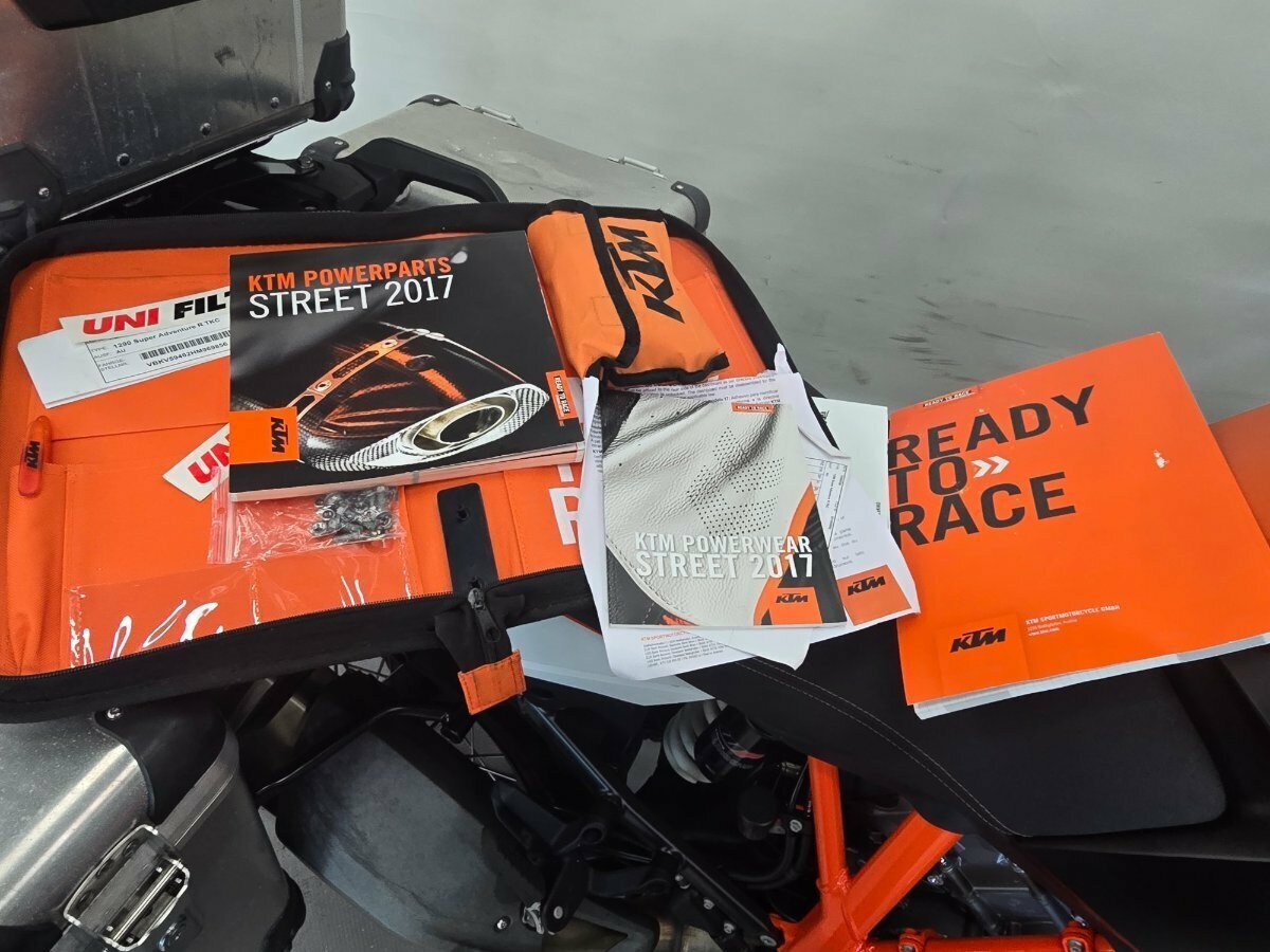 2017 KTM SUPER ADVENTURE R DUAL SPORTS