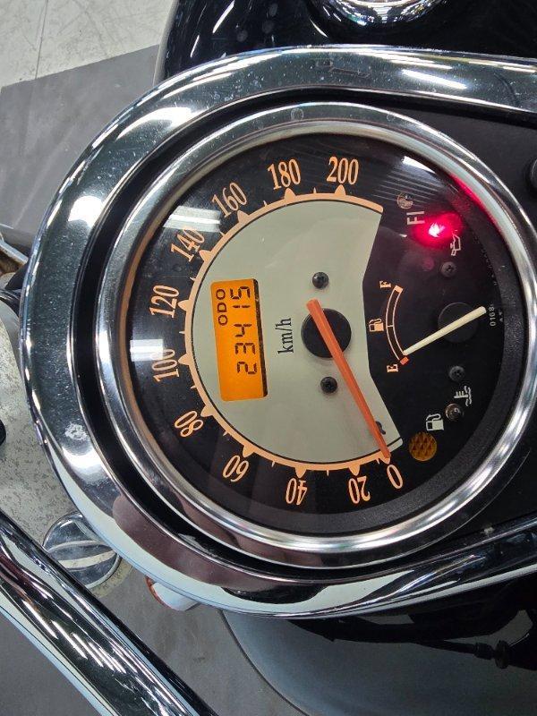 2010 KAWASAKI VULCAN 900 CLASSIC (VN900B) CRUISER