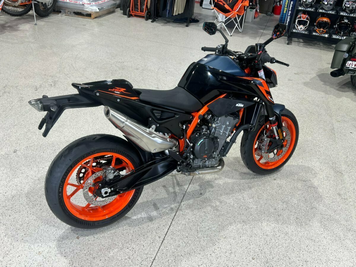 2023 KTM 890 DUKE R ROAD