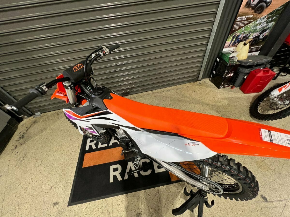 2024 KTM 250 SX-F MOTOCROSS