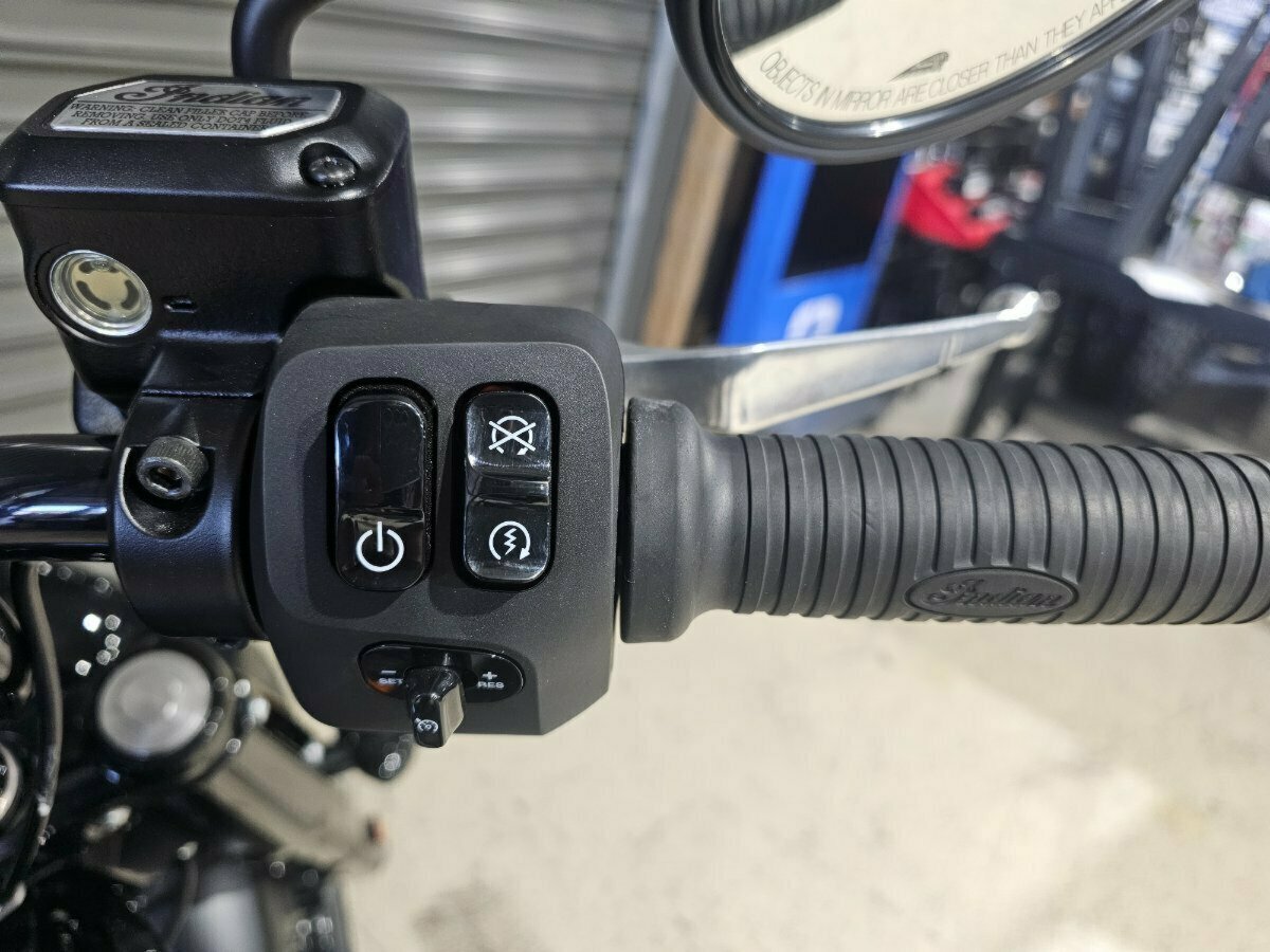 2024 INDIAN CHIEF BOBBER DARK HORSE TOURER