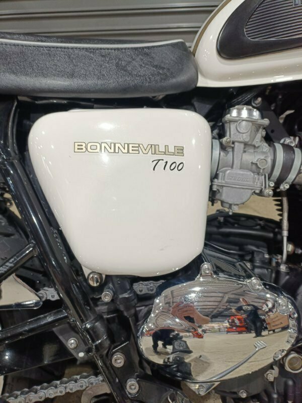 2015 TRIUMPH BONNEVILLE T100 ROAD