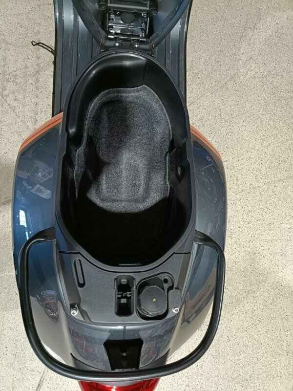 2023 VESPA GTS/GTV 300 SEI GIORNI SCOOTER