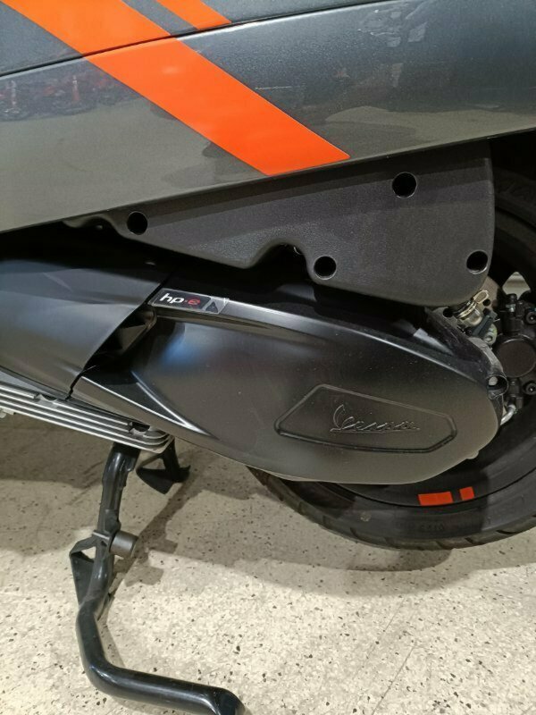 2023 VESPA GTS/GTV 300 SEI GIORNI SCOOTER