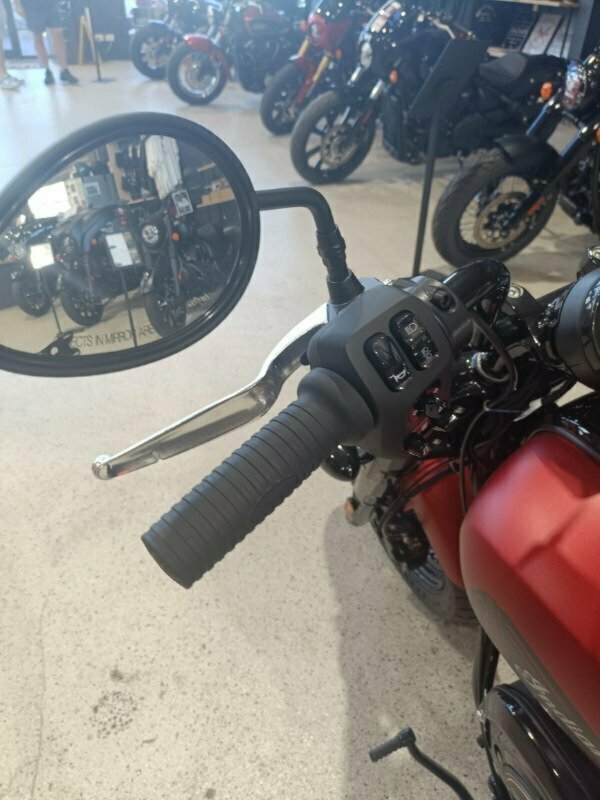 2024 INDIAN CHIEF BOBBER DARK HORSE TOURER