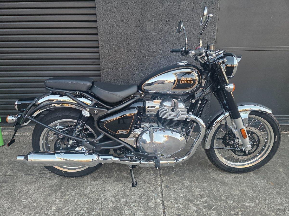 2025 ROYAL ENFIELD CLASSIC 650 ROAD