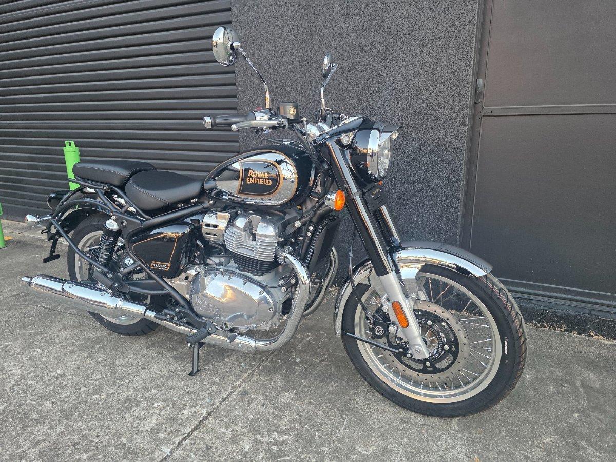 2025 ROYAL ENFIELD CLASSIC 650 ROAD