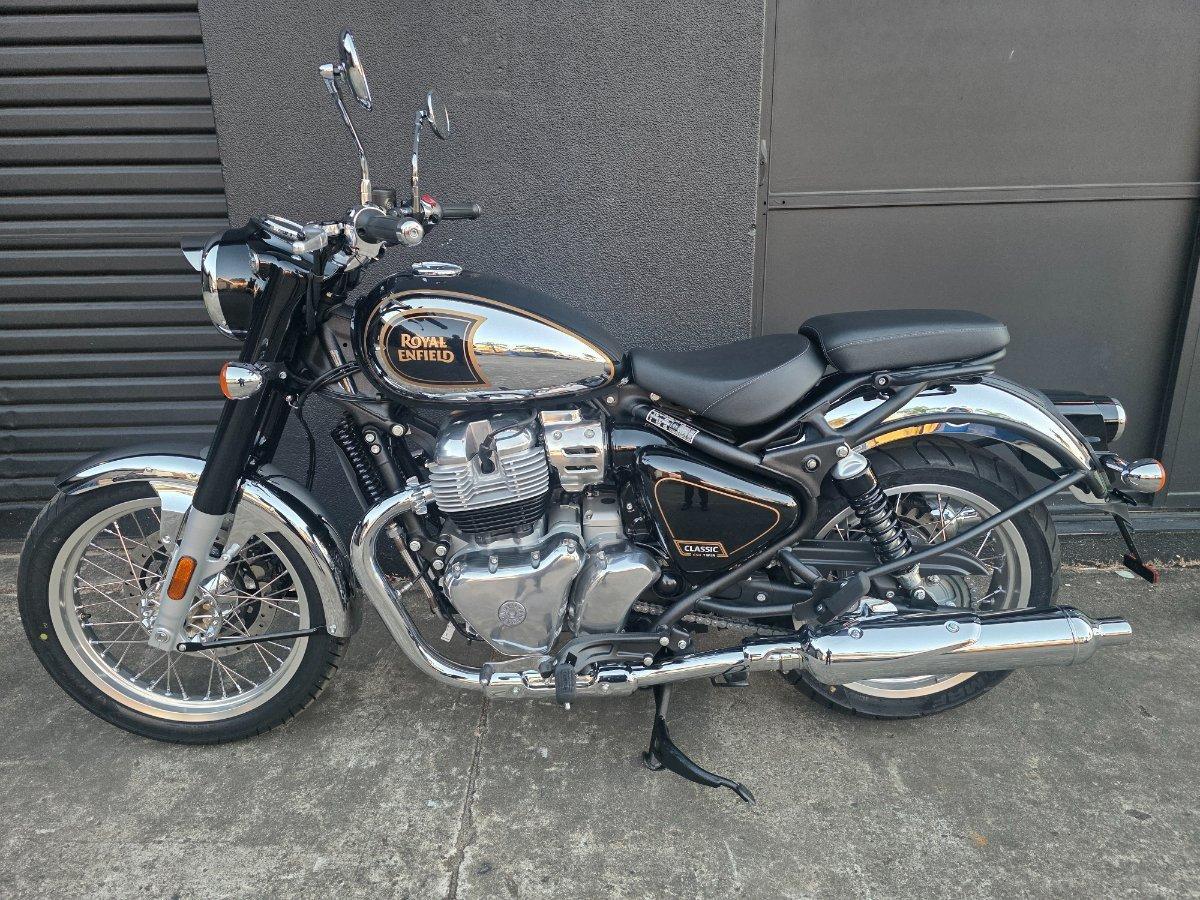2025 ROYAL ENFIELD CLASSIC 650 ROAD