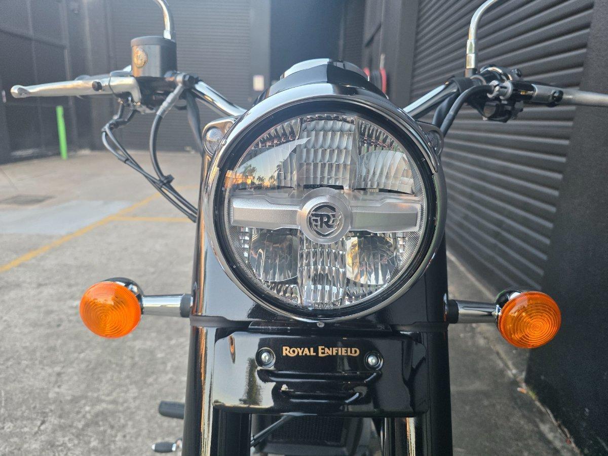 2025 ROYAL ENFIELD CLASSIC 650 ROAD