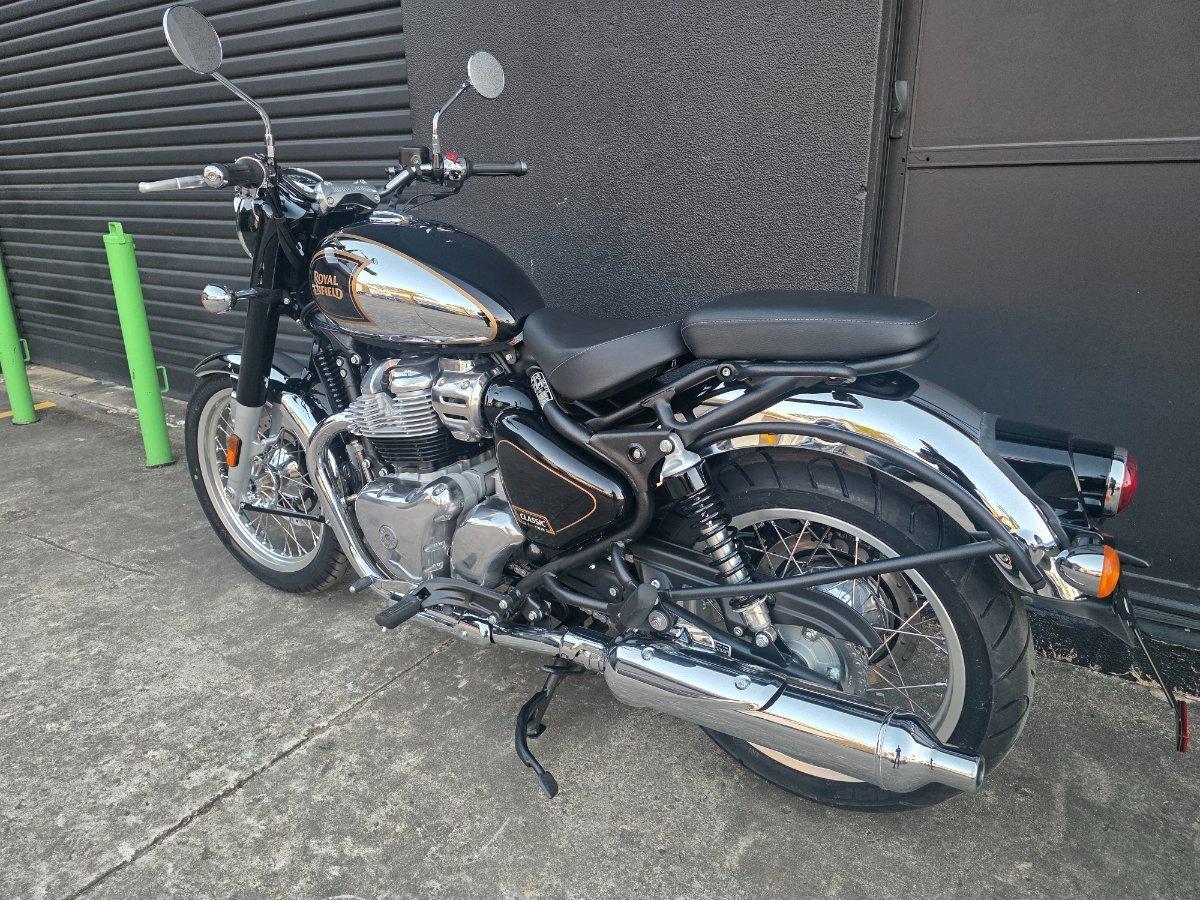 2025 ROYAL ENFIELD CLASSIC 650 ROAD