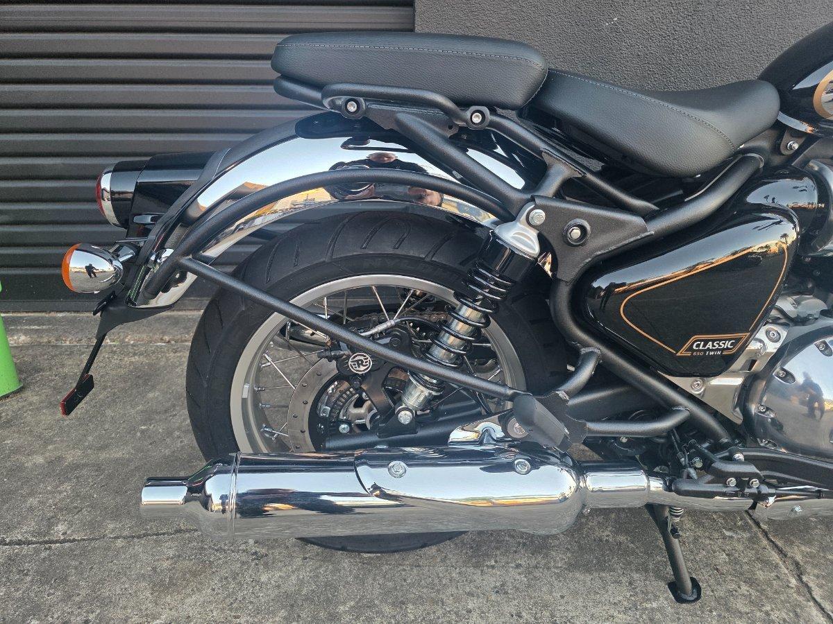 2025 ROYAL ENFIELD CLASSIC 650 ROAD