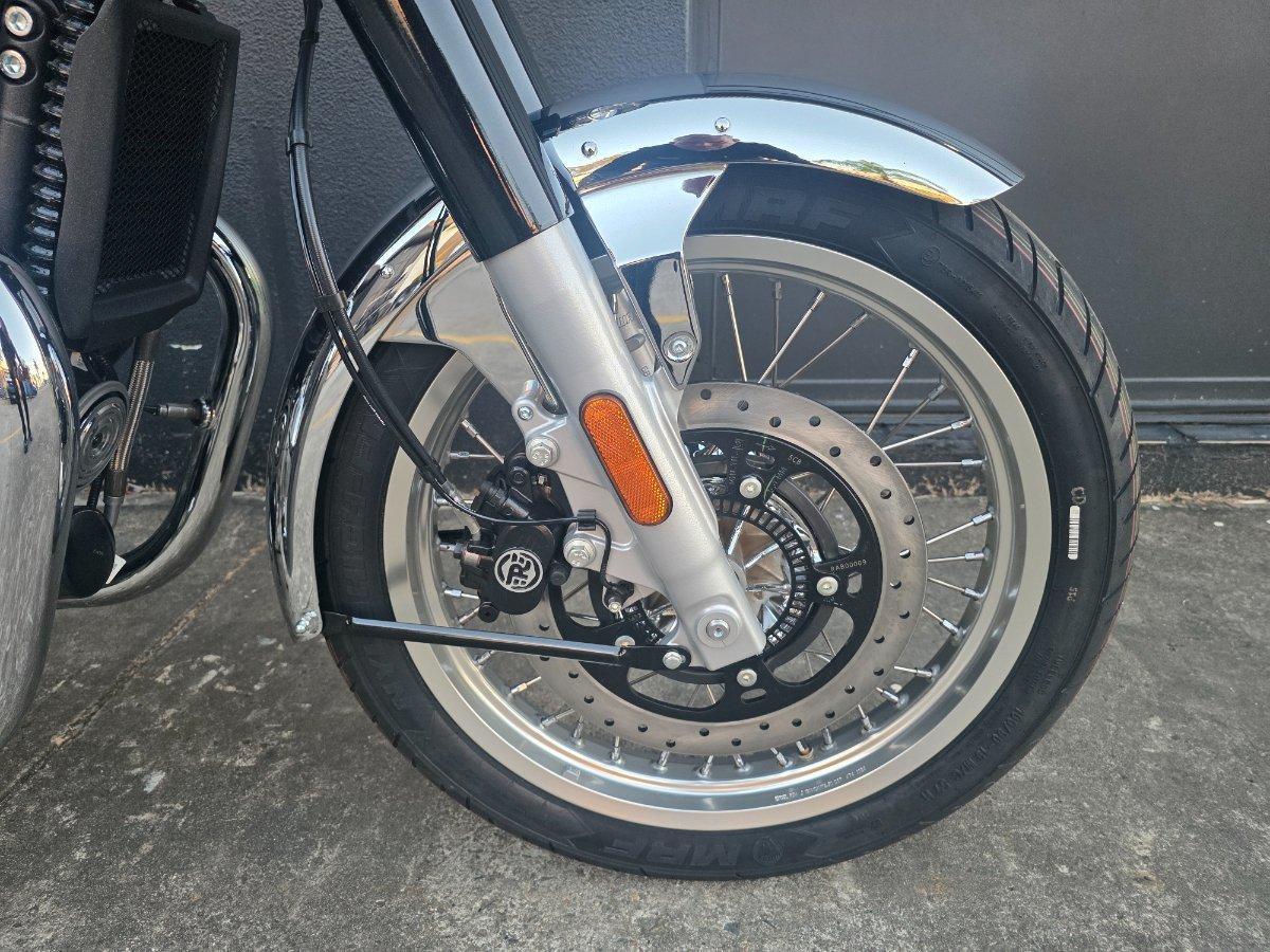 2025 ROYAL ENFIELD CLASSIC 650 ROAD