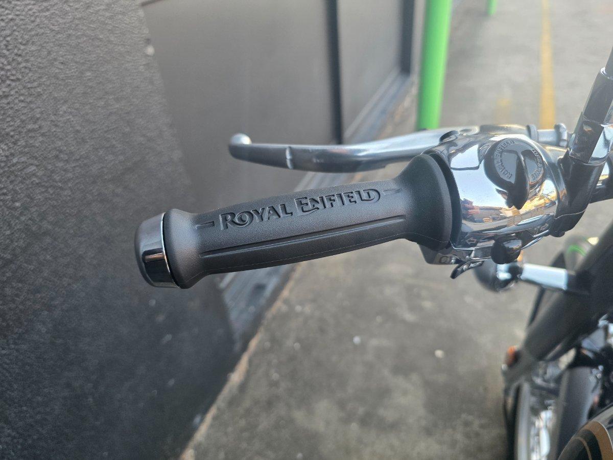 2025 ROYAL ENFIELD CLASSIC 650 ROAD