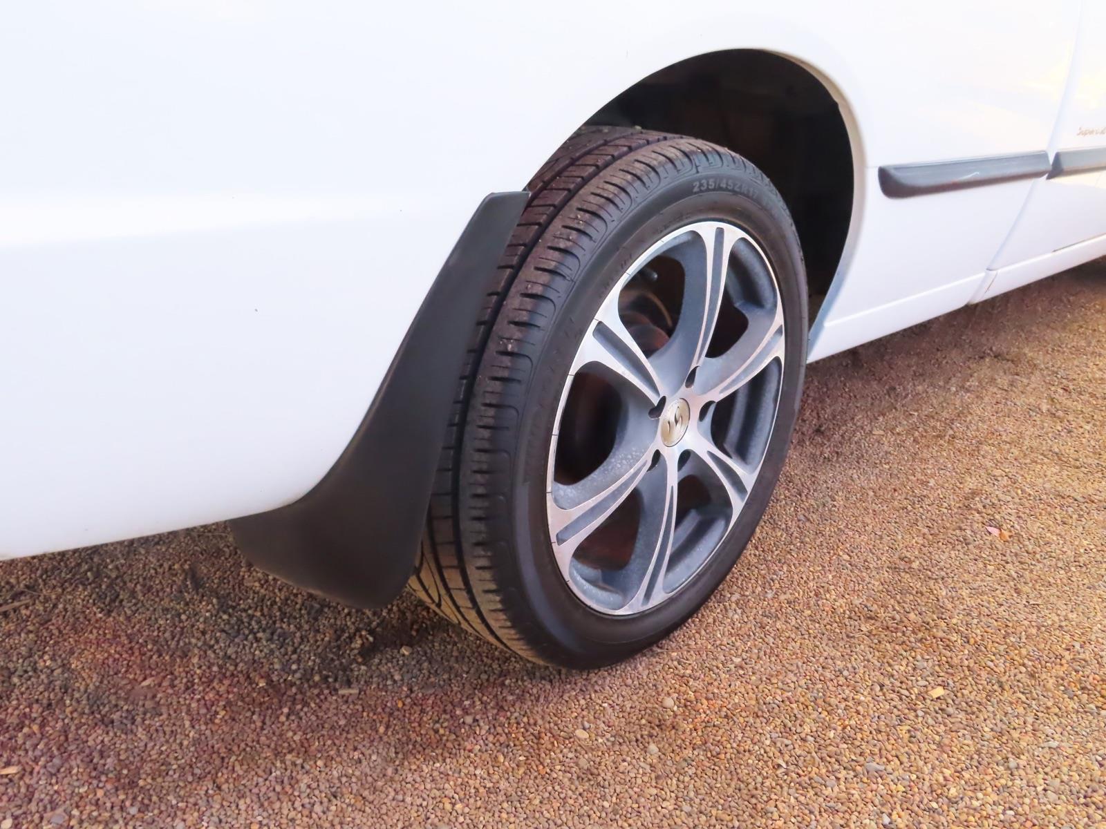 2001 FORD FALCON AU II XL MANUAL UTILITY