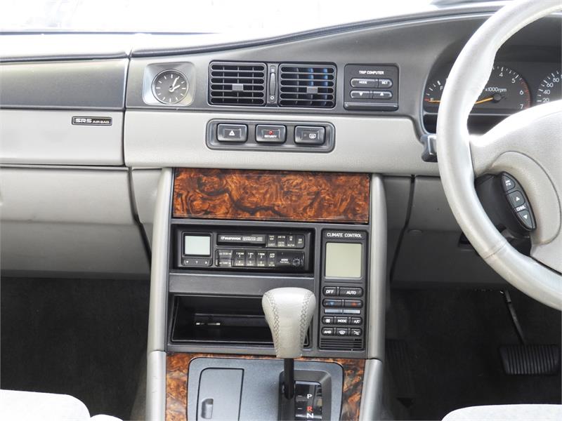 1999 HOLDEN STATESMAN VS III AUTOMATIC SEDAN