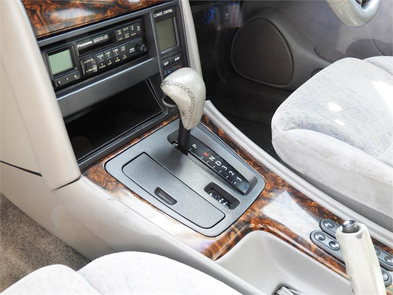 1999 HOLDEN STATESMAN VS III AUTOMATIC SEDAN
