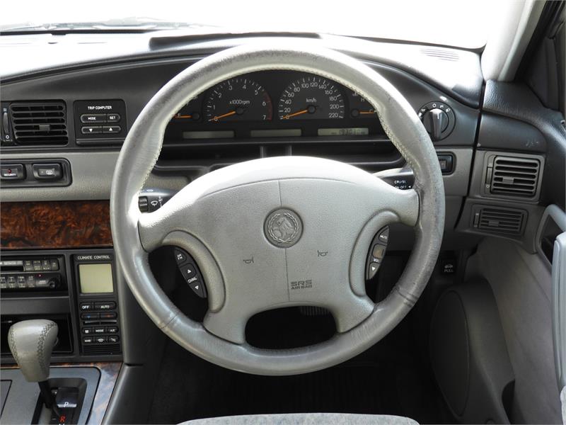 1999 HOLDEN STATESMAN VS III AUTOMATIC SEDAN