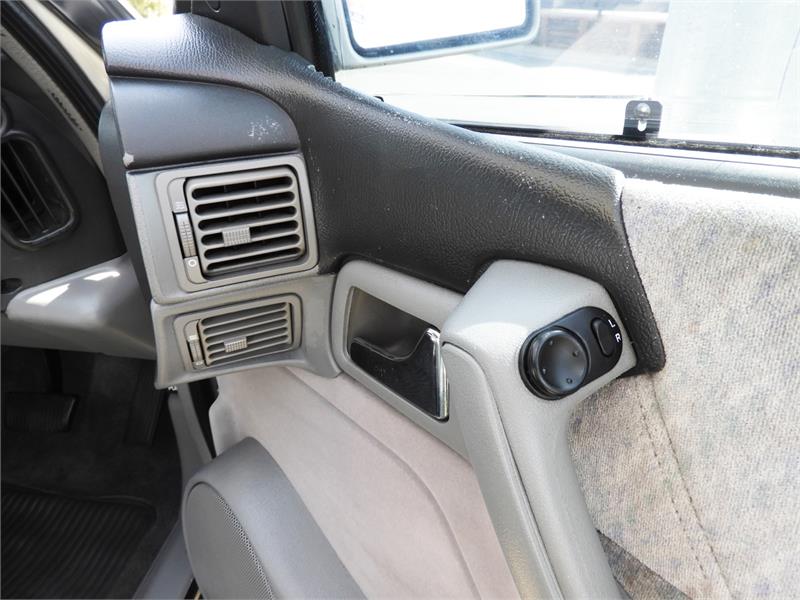1999 HOLDEN STATESMAN VS III AUTOMATIC SEDAN