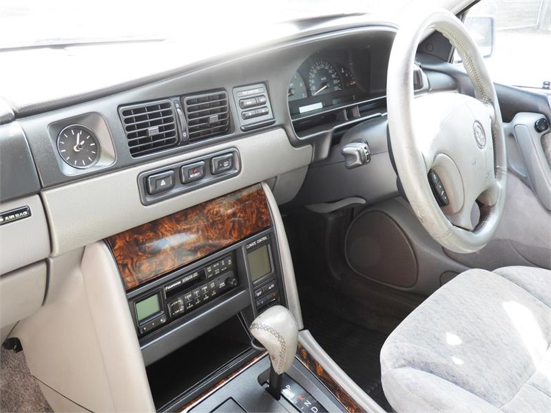 1999 HOLDEN STATESMAN VS III AUTOMATIC SEDAN