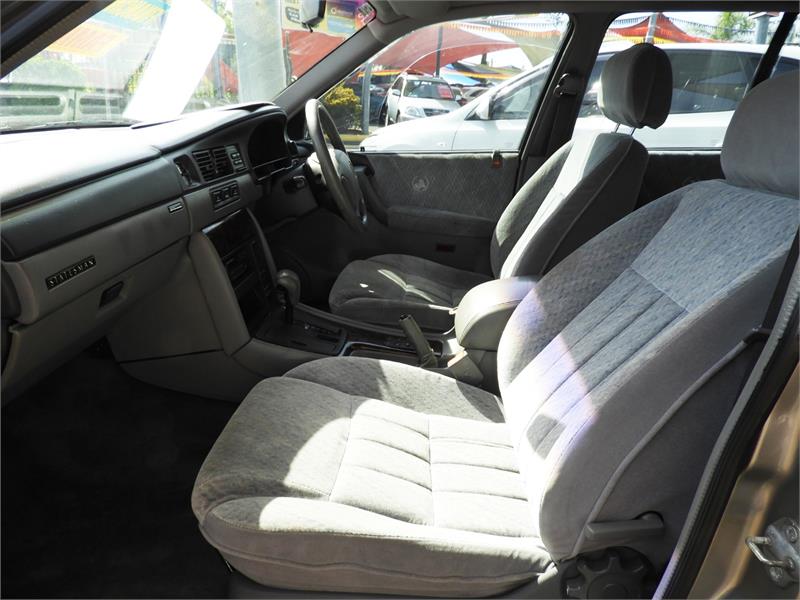 1999 HOLDEN STATESMAN VS III AUTOMATIC SEDAN