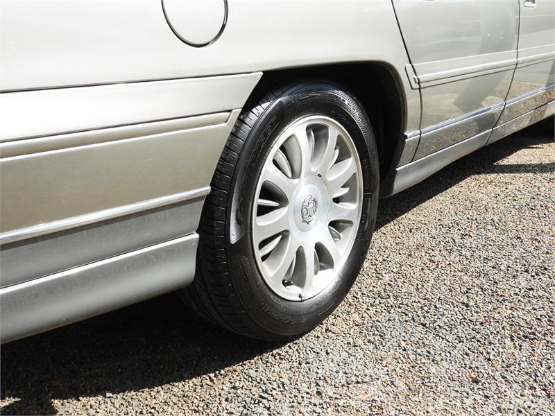 1999 HOLDEN STATESMAN VS III AUTOMATIC SEDAN