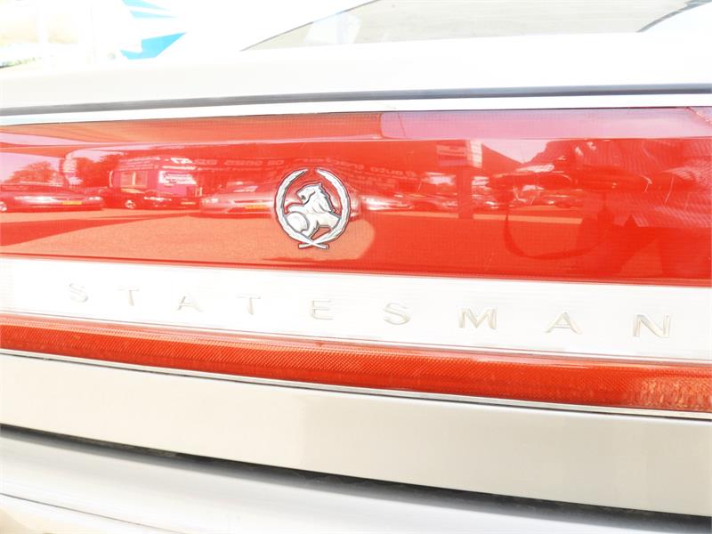 1999 HOLDEN STATESMAN VS III AUTOMATIC SEDAN