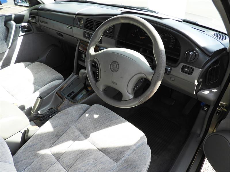 1999 HOLDEN STATESMAN VS III AUTOMATIC SEDAN
