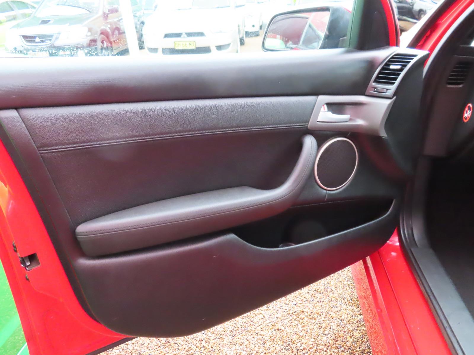 2012 HOLDEN COMMODORE VE II MY12 SV6 THUNDER 6 SP AUTOMATIC UTILITY