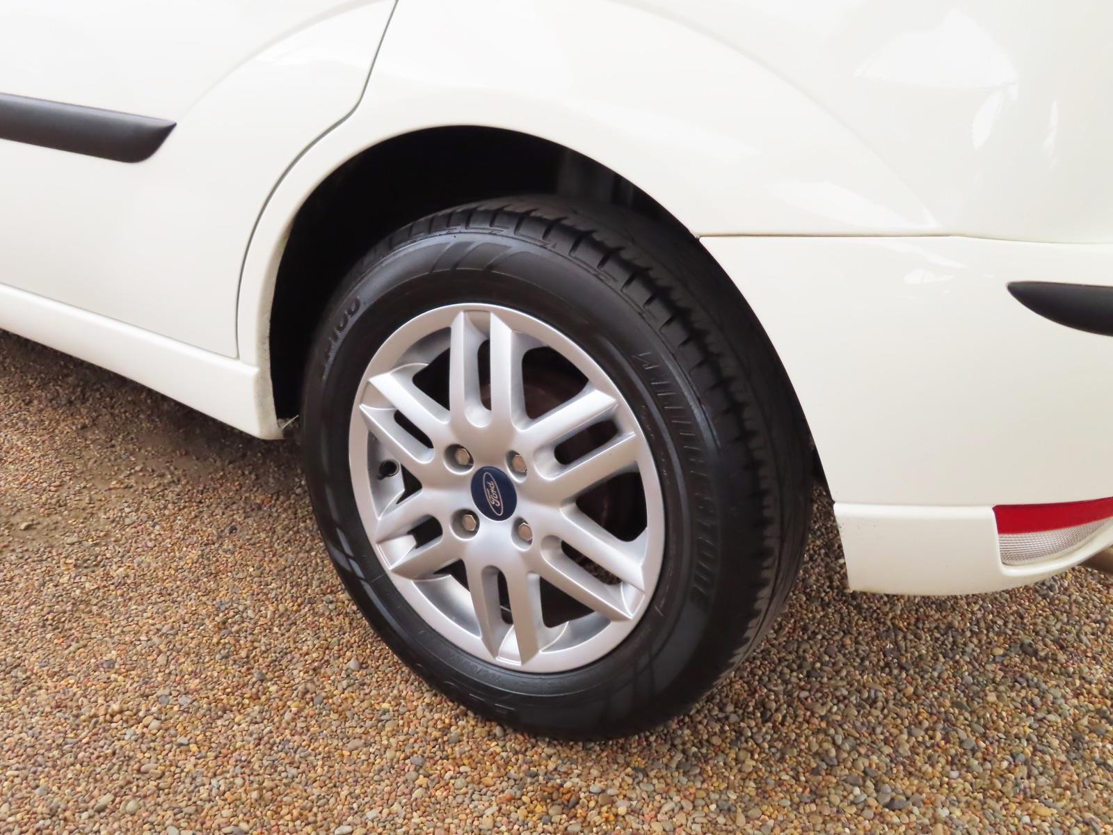 2004 FORD FOCUS LR CL 4 SP AUTOMATIC 5D HATCHBACK