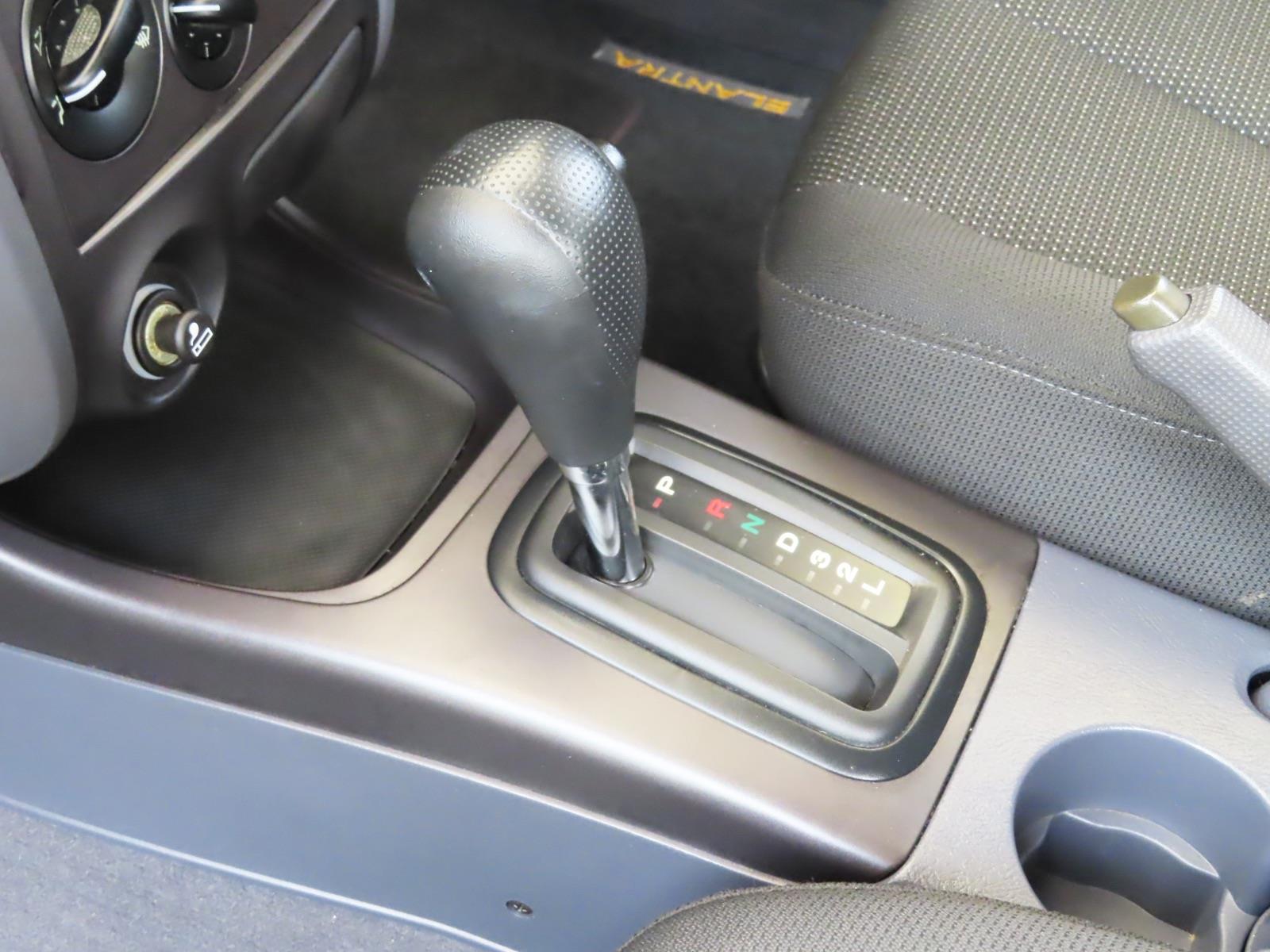 2001 HYUNDAI ELANTRA XD GLS 4 SP AUTOMATIC 5D HATCHBACK