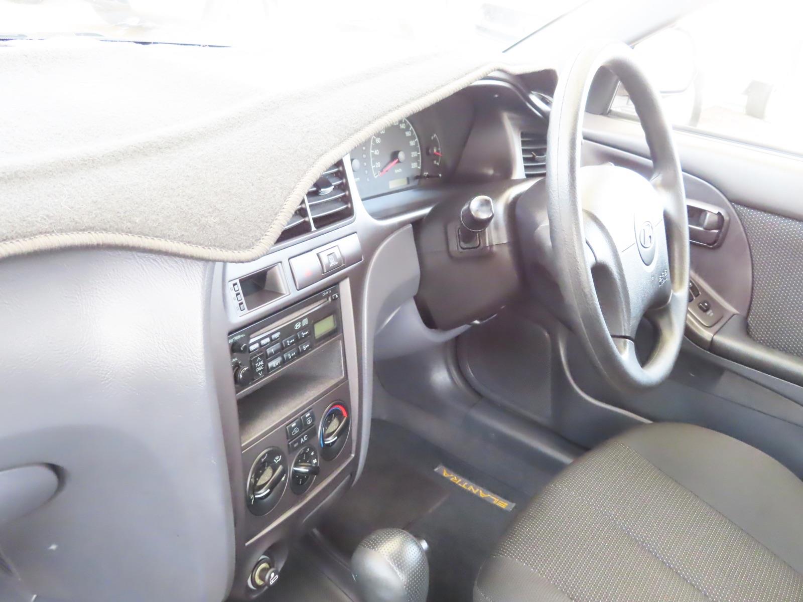 2001 HYUNDAI ELANTRA XD GLS 4 SP AUTOMATIC 5D HATCHBACK