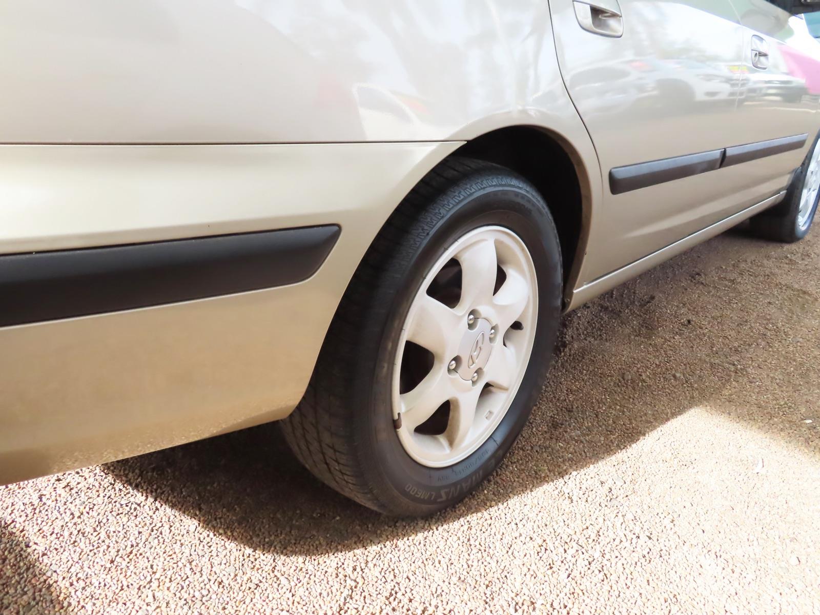 2001 HYUNDAI ELANTRA XD GLS 4 SP AUTOMATIC 5D HATCHBACK