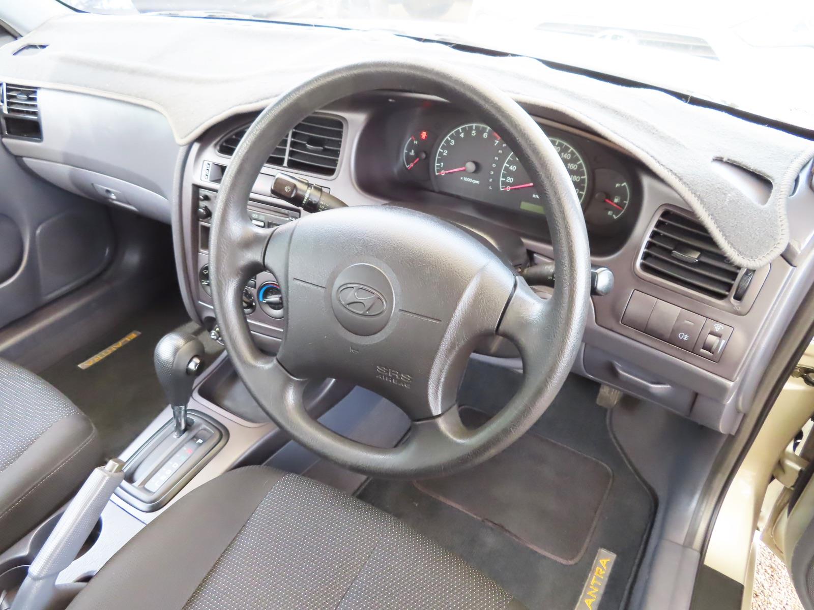 2001 HYUNDAI ELANTRA XD GLS 4 SP AUTOMATIC 5D HATCHBACK