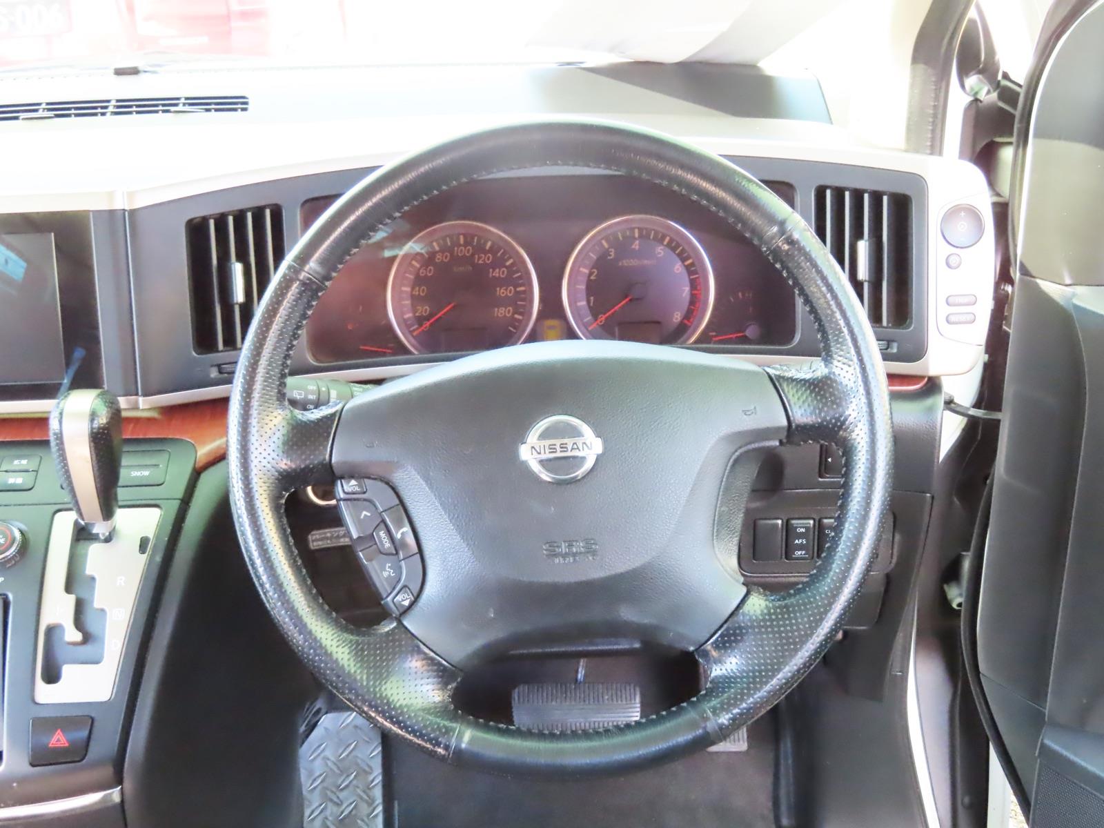 2005 NISSAN ELGRAND E51 5 SP AUTOMATIC