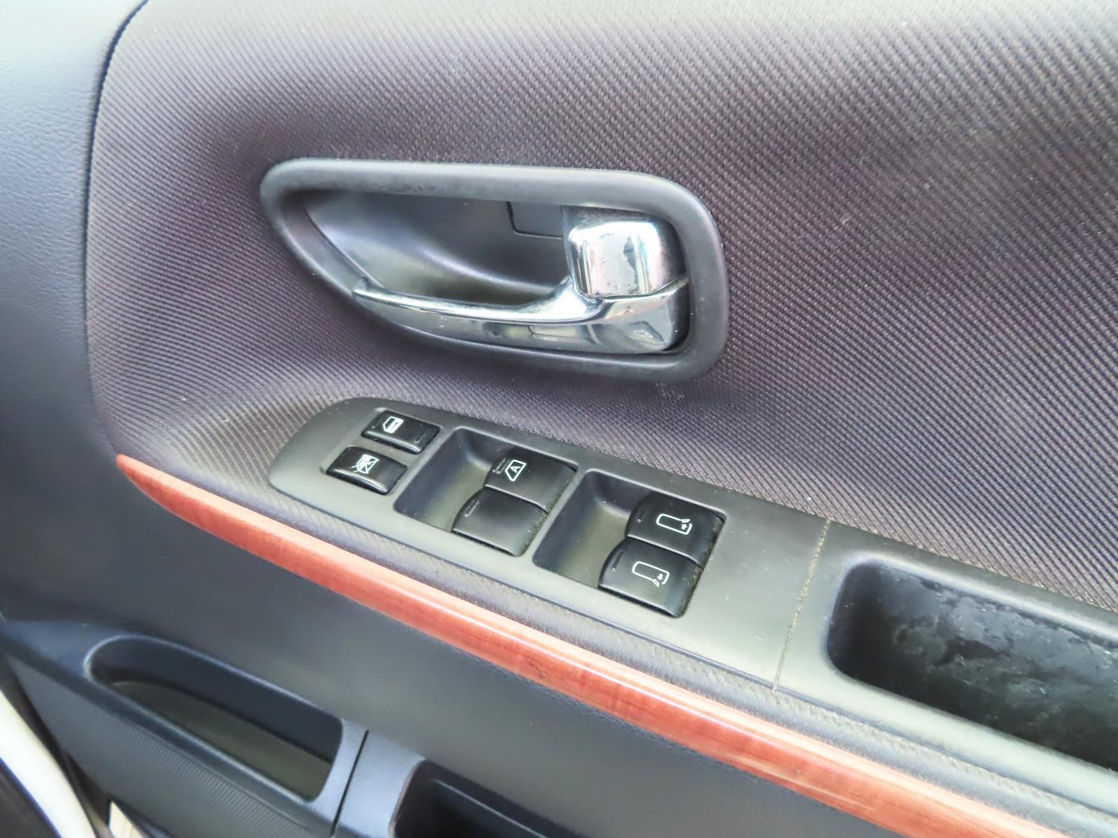 2005 NISSAN ELGRAND E51 5 SP AUTOMATIC