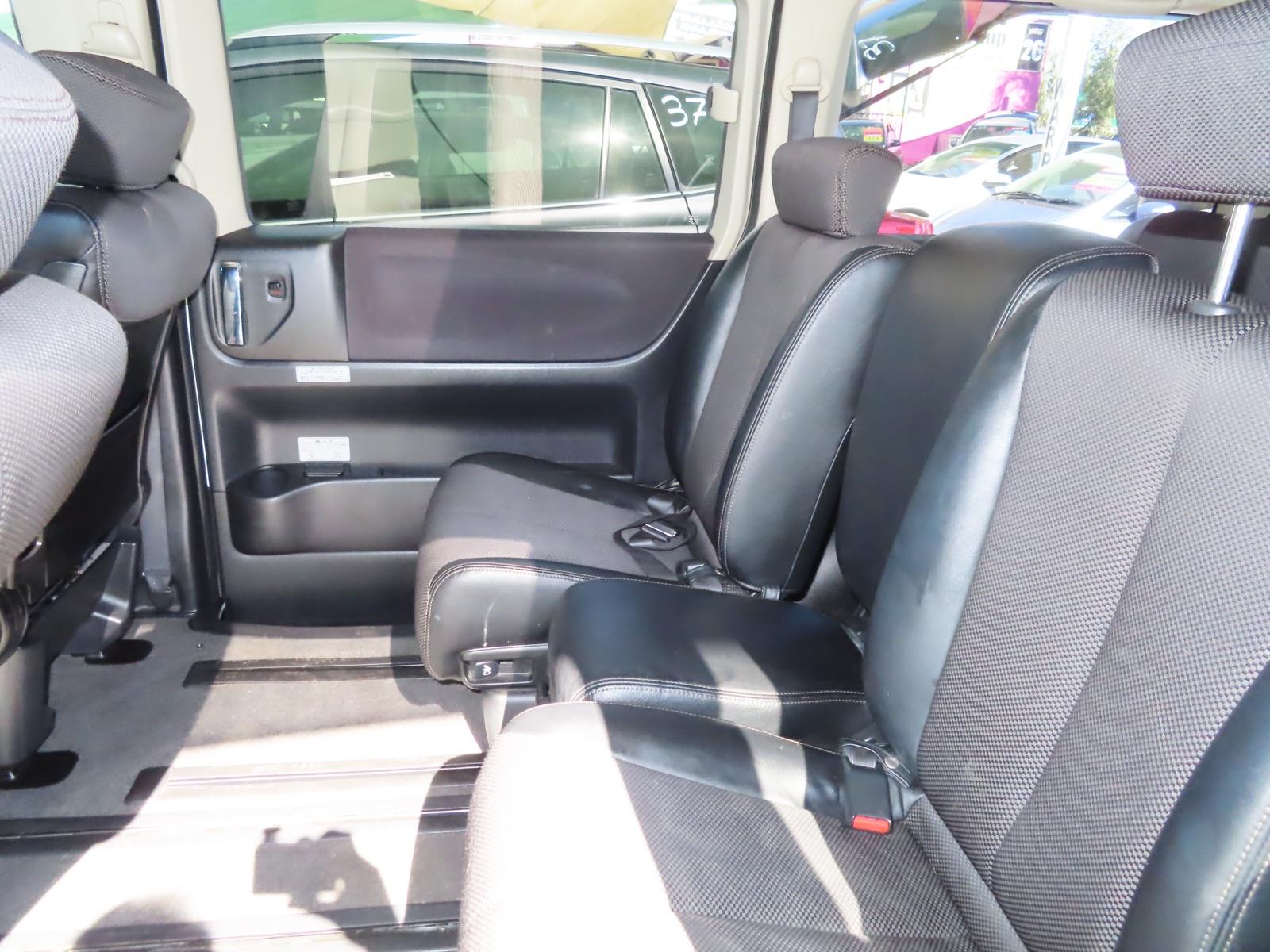 2005 NISSAN ELGRAND E51 5 SP AUTOMATIC