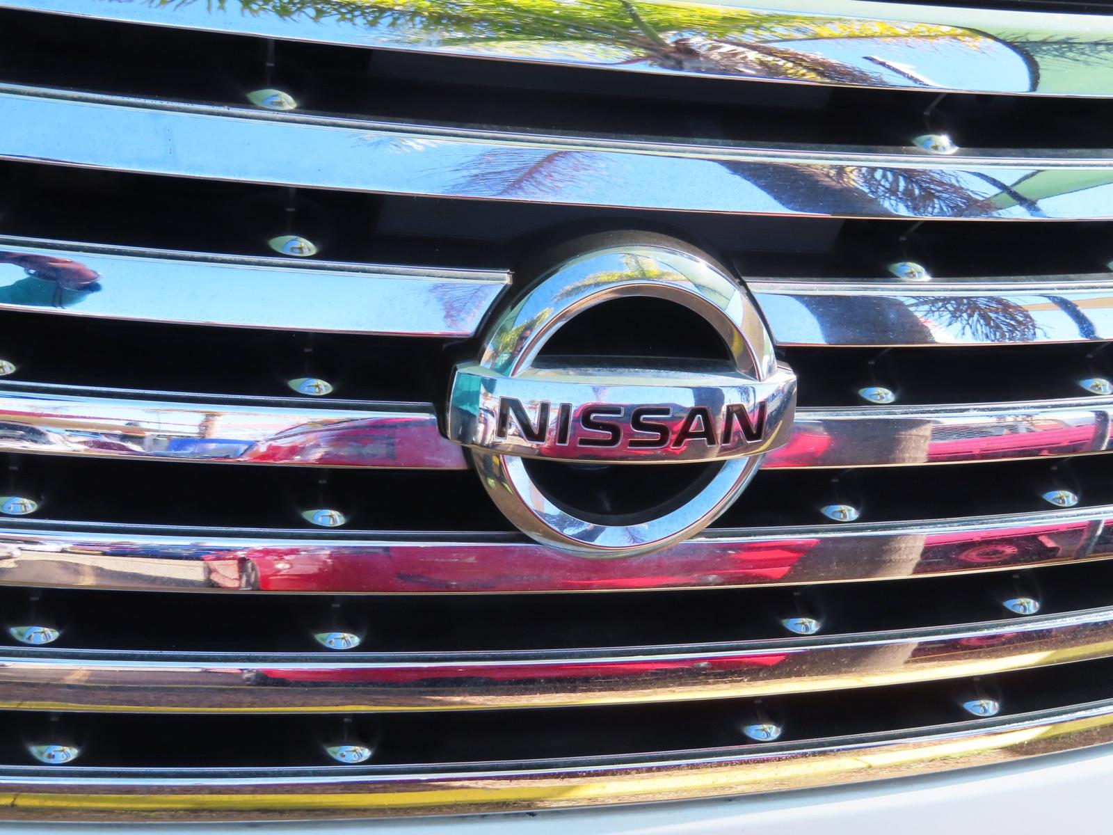 2005 NISSAN ELGRAND E51 5 SP AUTOMATIC