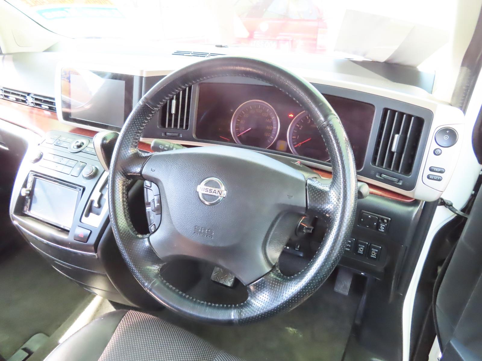 2005 NISSAN ELGRAND E51 5 SP AUTOMATIC