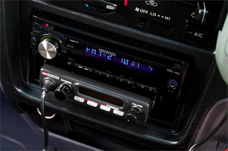 2002 TOYOTA HILUX KZN165R MANUAL UTILITY