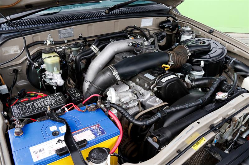 2002 TOYOTA HILUX KZN165R MANUAL UTILITY