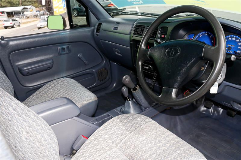 2002 TOYOTA HILUX KZN165R MANUAL UTILITY