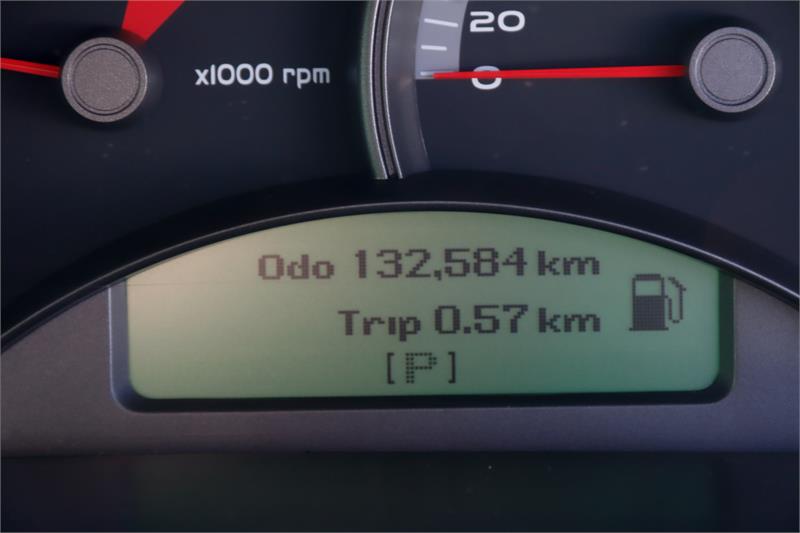 2005 HOLDEN COMMODORE VZ SV6 SPORTS AUTOMATIC SEDAN
