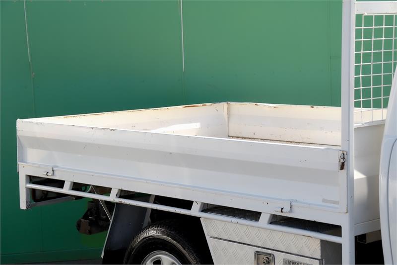 2010 TOYOTA HILUX KUN26R SR MANUAL CAB CHASSIS