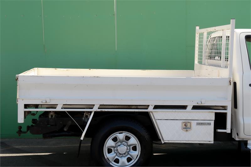 2010 TOYOTA HILUX KUN26R SR MANUAL CAB CHASSIS