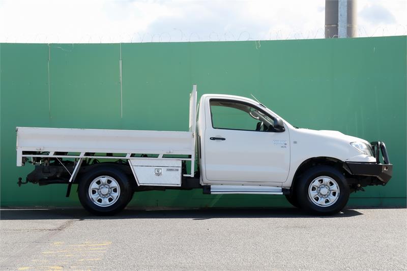 2010 TOYOTA HILUX KUN26R SR MANUAL CAB CHASSIS