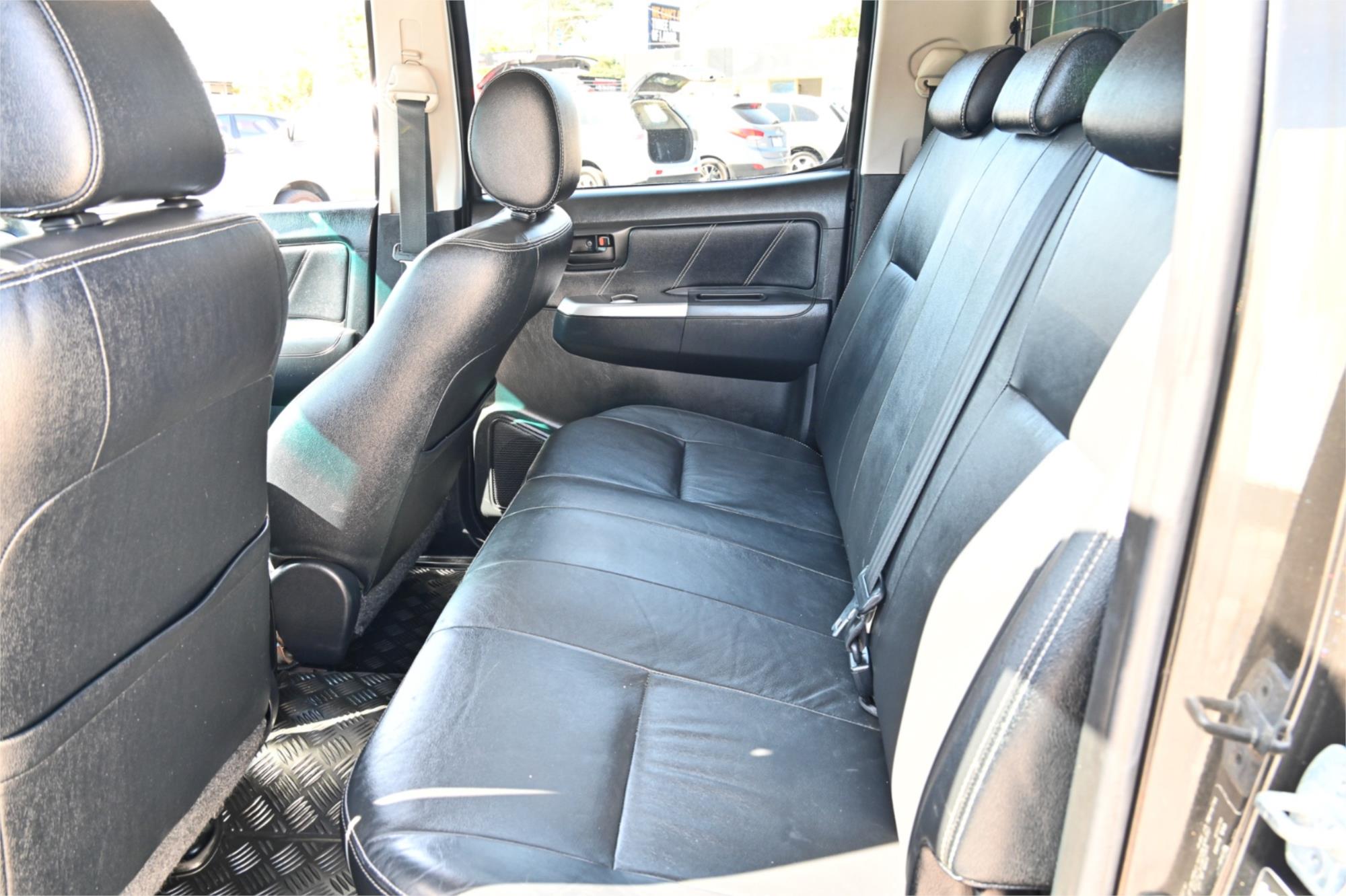 2014 TOYOTA HILUX KUN26R SR5 AUTOMATIC UTILITY