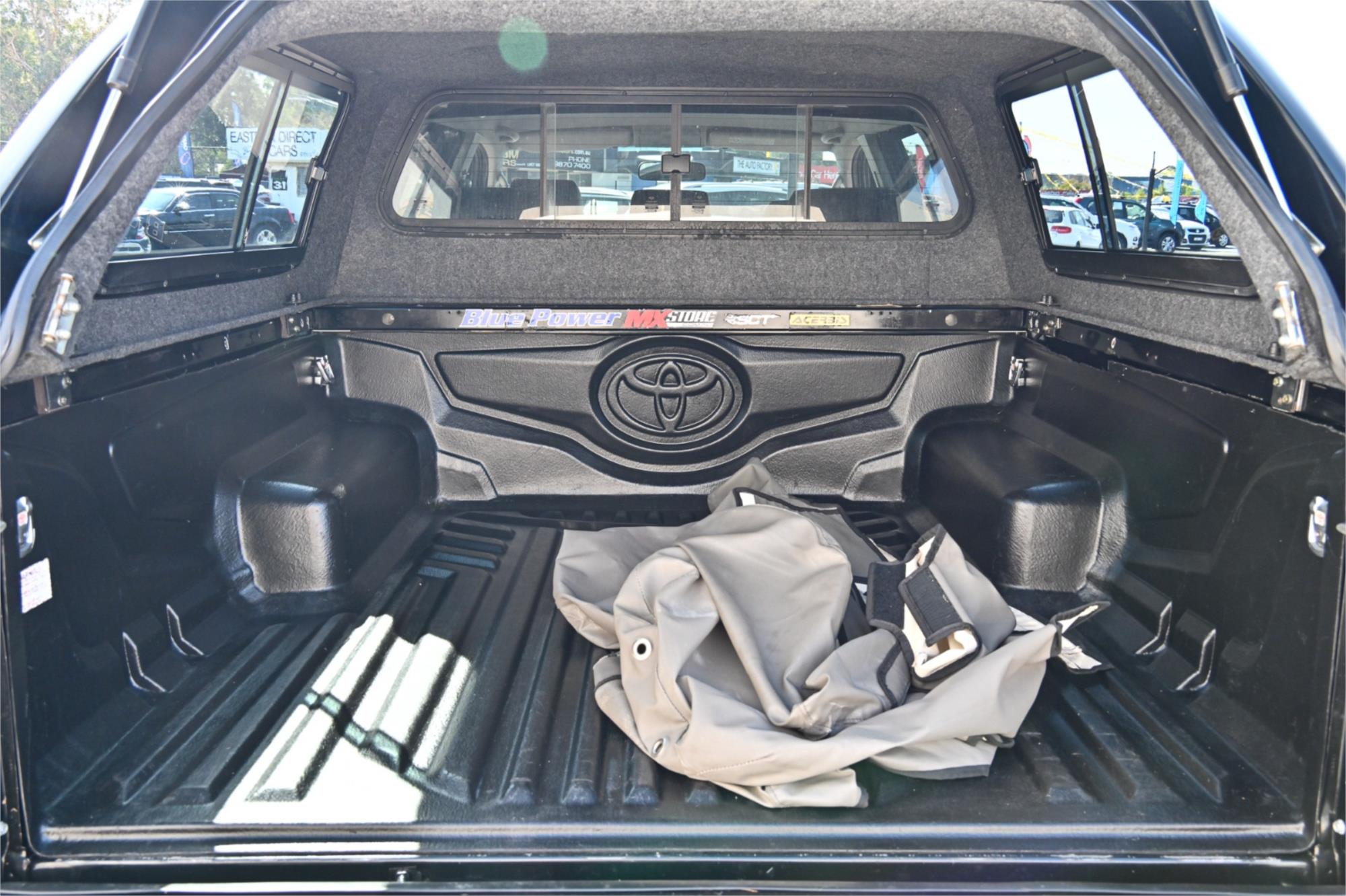 2014 TOYOTA HILUX KUN26R SR5 AUTOMATIC UTILITY