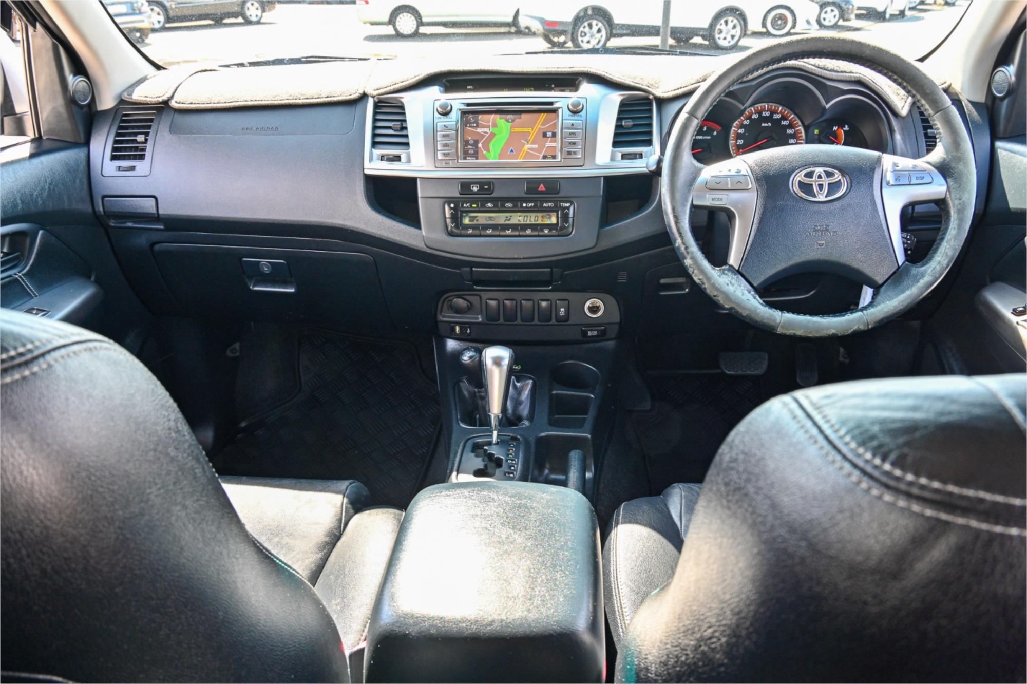 2014 TOYOTA HILUX KUN26R SR5 AUTOMATIC UTILITY